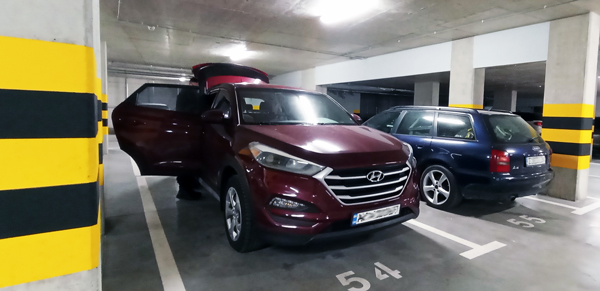 Автомобіль Hyundai Tucson з Польщі до України