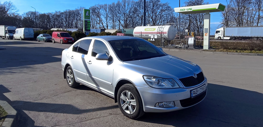 Skoda Octavia A5 2012 року 1.8 бензин сірий хетчбек