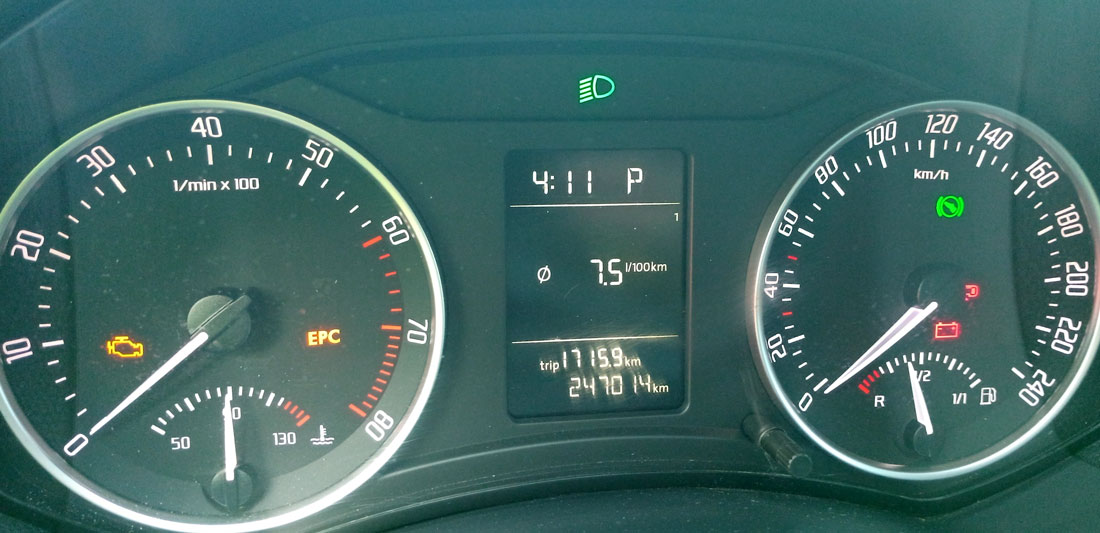 Skoda Octavia A5 2012 року - панель приладів
