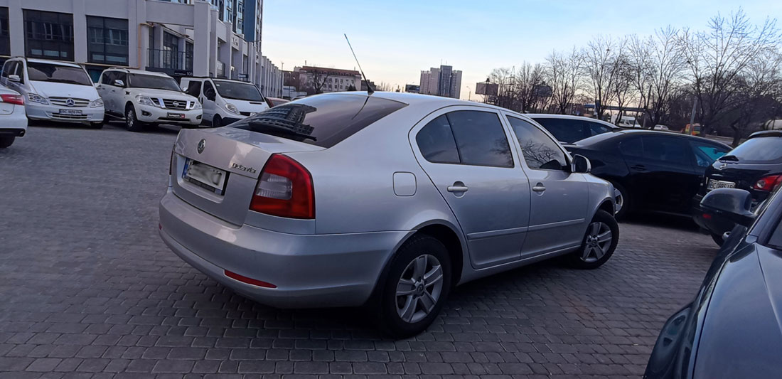 Skoda Octavia A5 2012 року 1.8 бензин сірий хетчбек, автоматична КПП