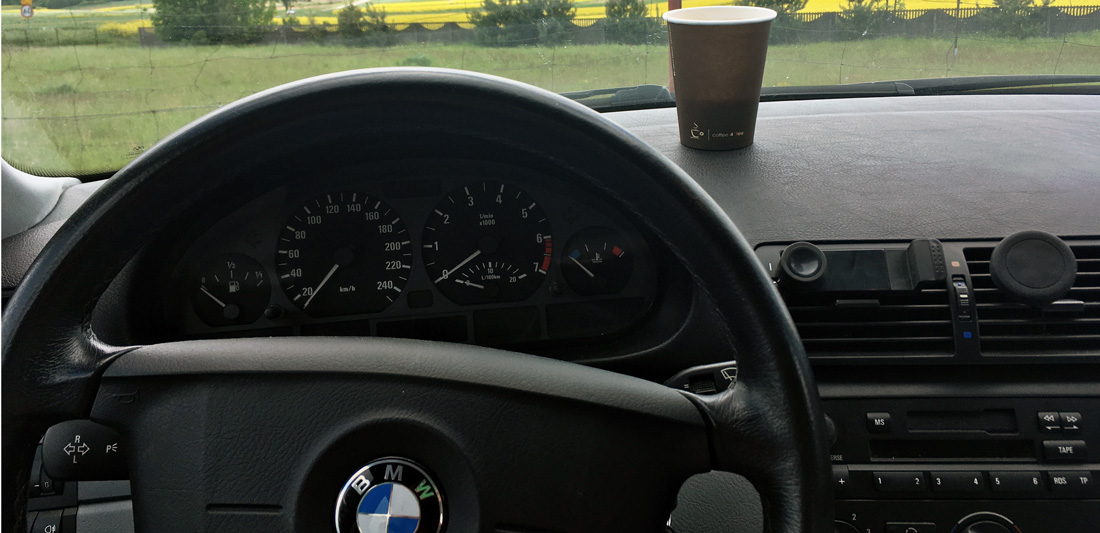Приборная панель и руль BMW 318i E46 2002 года