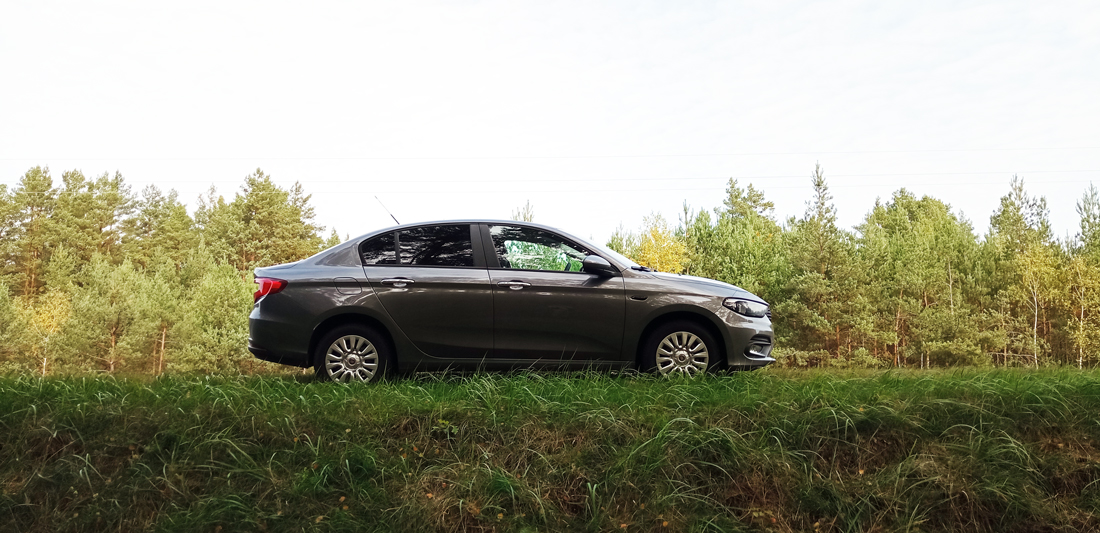 Fiat Tipo 2018 року бензин механіка сірий седан
