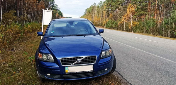 Автомобіль Volvo S40 з Польщі до України